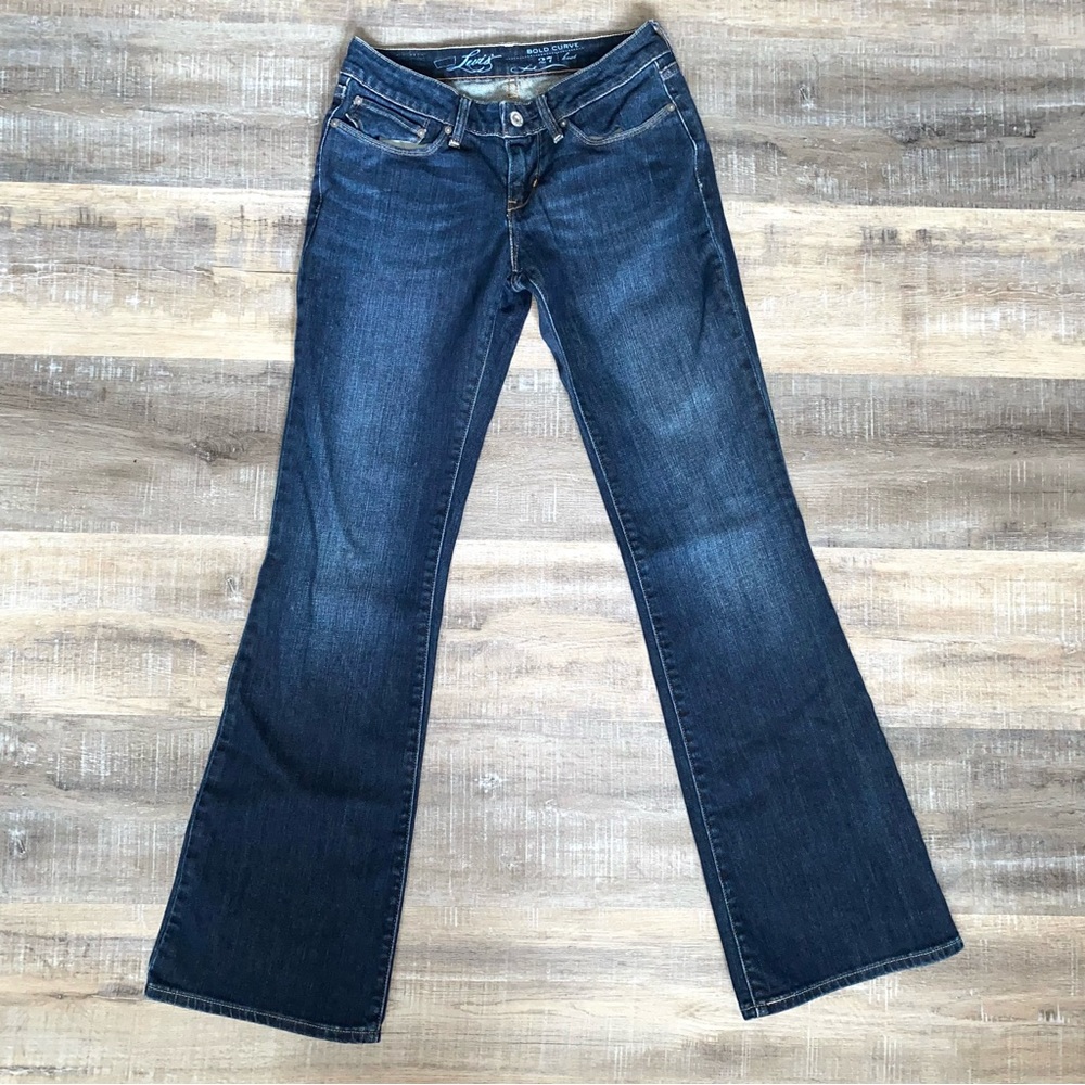 Levi’s Bold Curve Boot Cut Dark Wash Size 27/32